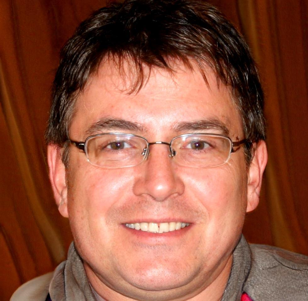 Asesor académico Damián Viera
